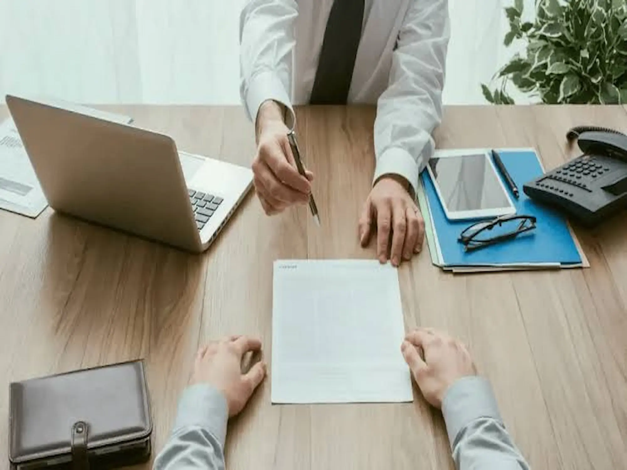 Procesos de contratación: 10 pasos clave para contratar con éxito